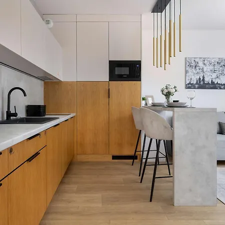 Stylish With Balcony Near Old Town By Renters クラクフ