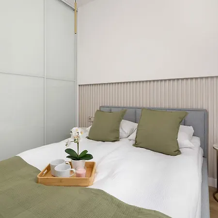 アパート Stylish With Balcony Near Old Town By Renters *