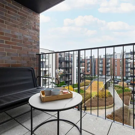 アパート Stylish With Balcony Near Old Town By Renters *
