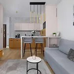 Stylish With Balcony Near Old Town By Renters * Krakow