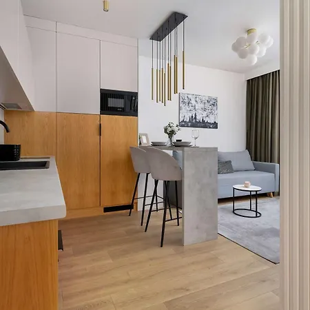 Stylish With Balcony Near Old Town By Renters Kraków